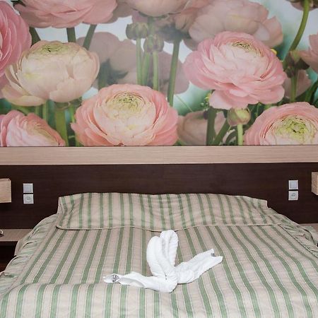 Hotel Magura Verde Bacău Buitenkant foto