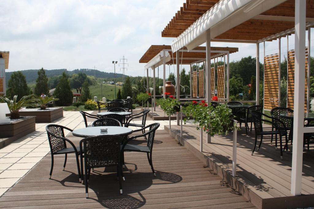 Hotel Magura Verde Bacău Buitenkant foto