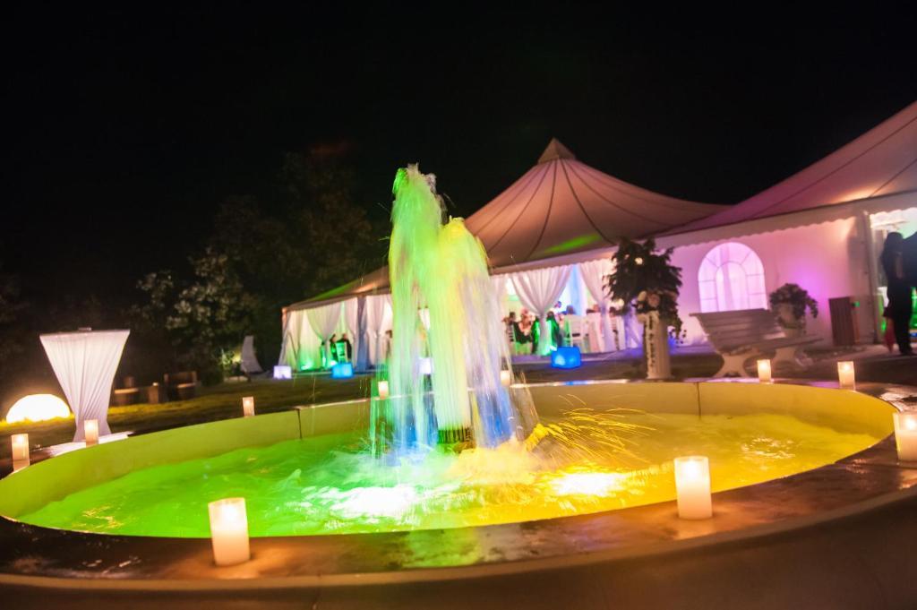 Hotel Magura Verde Bacău Buitenkant foto